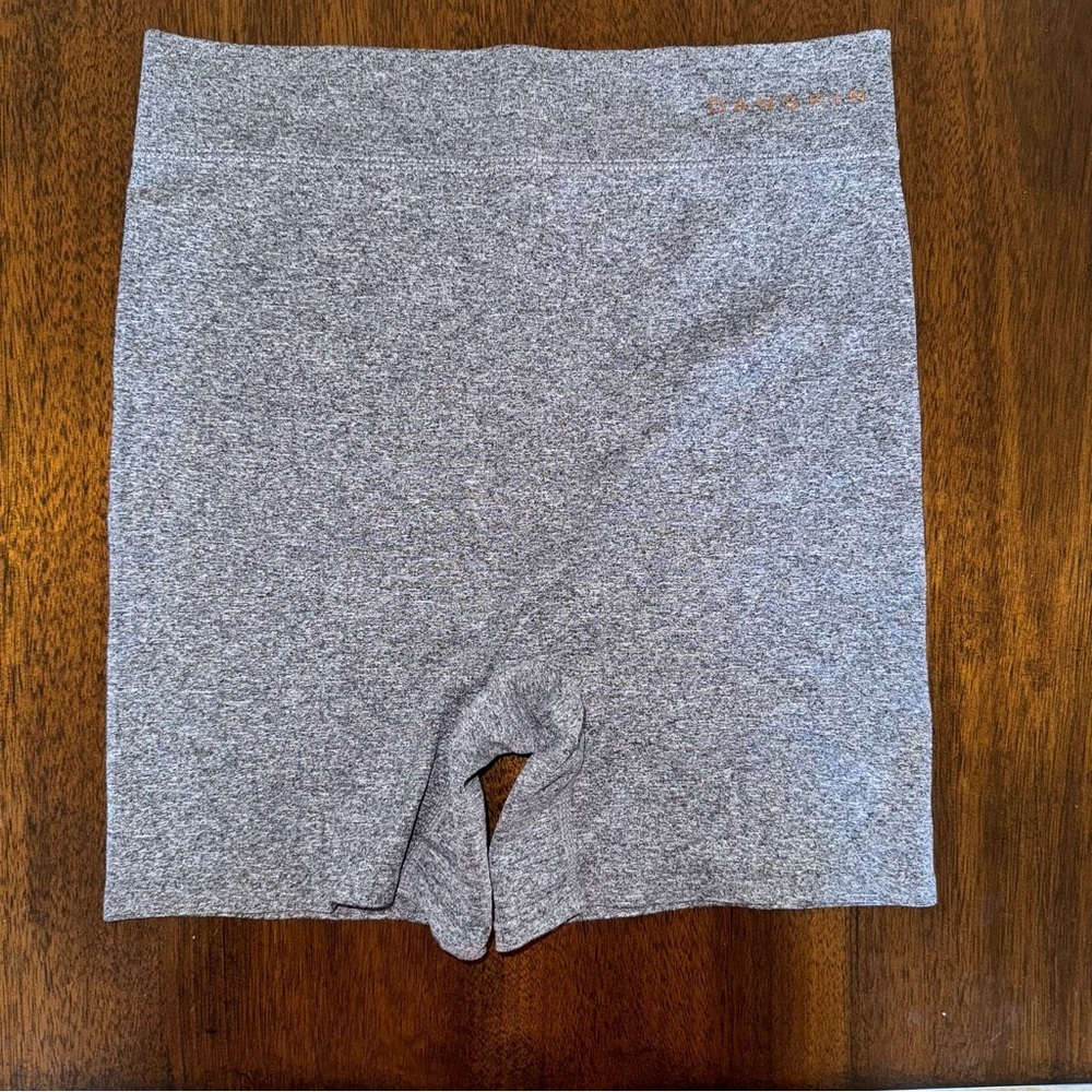 Danskin Seamless Slip Short With Double Layer‎ Waistband Gray Size Large